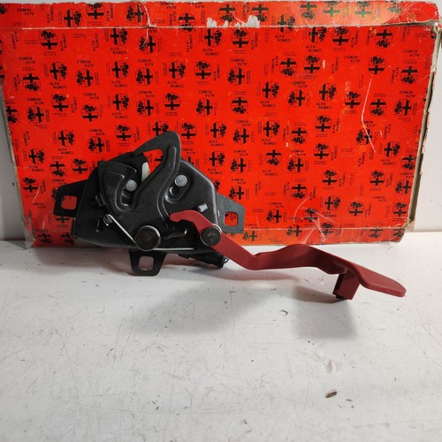 Lock engine compartment cover - lock,